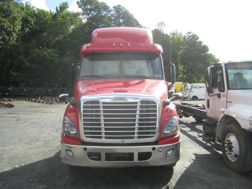 FREIGHTLINER CASCADIA 113