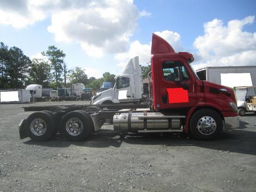 FREIGHTLINER CASCADIA 113