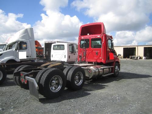 FREIGHTLINER CASCADIA 113