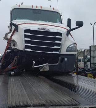 FREIGHTLINER CASCADIA 116