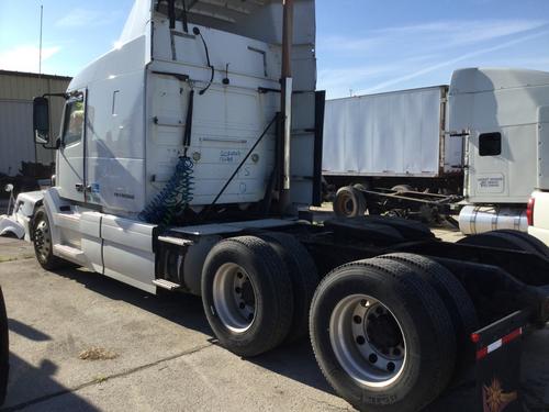 VOLVO VNL