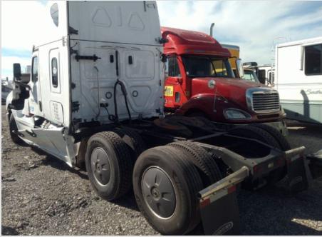 FREIGHTLINER CASCADIA 126