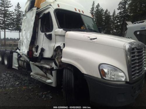 FREIGHTLINER CASCADIA 125