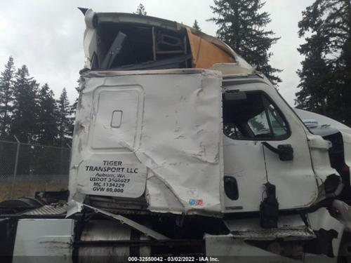 FREIGHTLINER CASCADIA 125