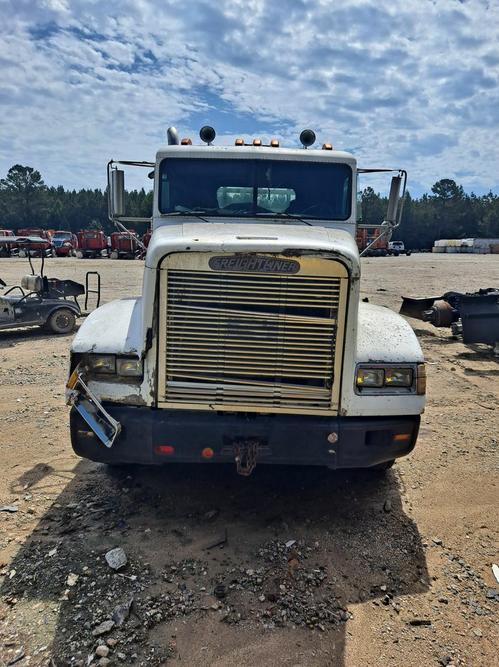 FREIGHTLINER FLD120