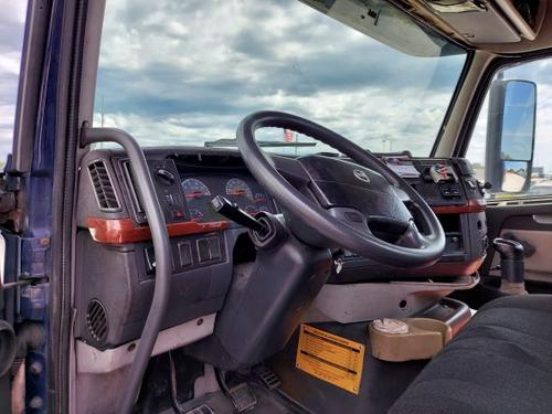 VOLVO VNM