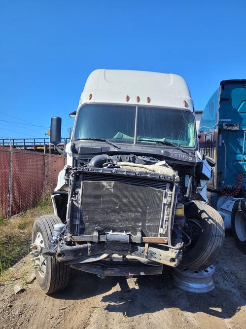 FREIGHTLINER CASCADIA 125