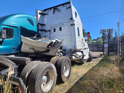 FREIGHTLINER CASCADIA 125