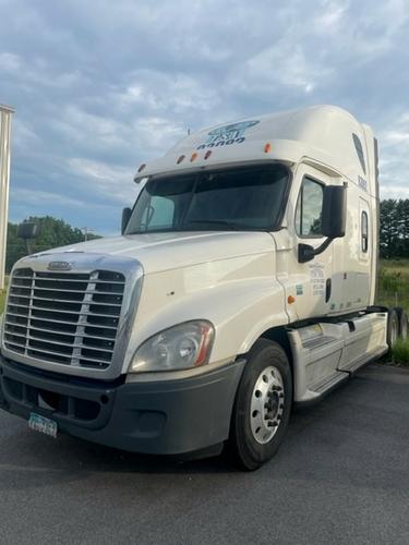 FREIGHTLINER CASCADIA 125