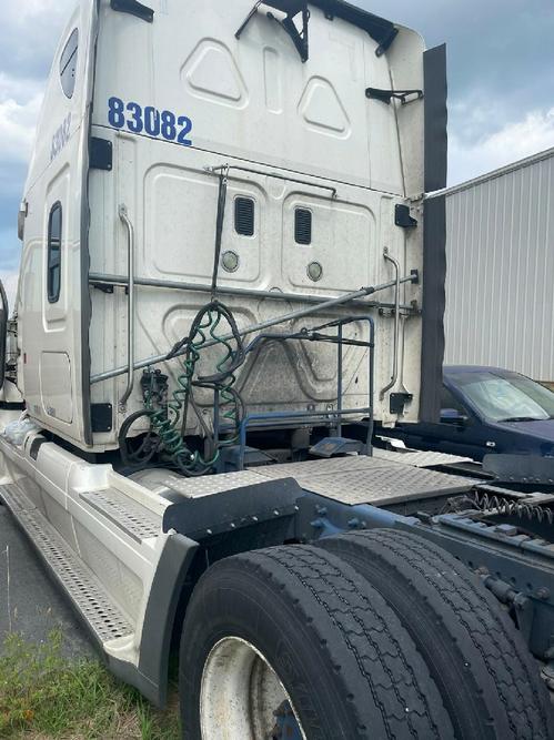 FREIGHTLINER CASCADIA 125