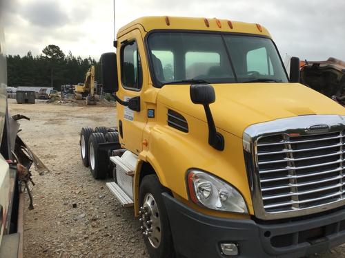 FREIGHTLINER CASCADIA 113