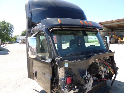FREIGHTLINER CASCADIA 116