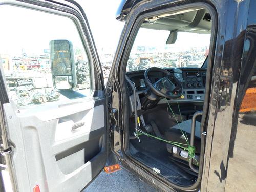 FREIGHTLINER CASCADIA 116