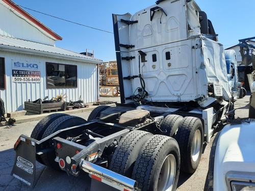 FREIGHTLINER CASCADIA 125