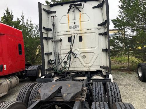 FREIGHTLINER CASCADIA 125