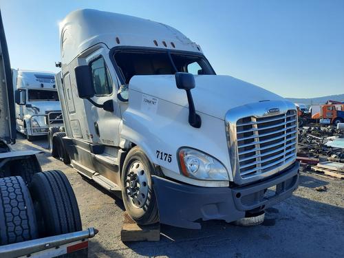 FREIGHTLINER CASCADIA 125