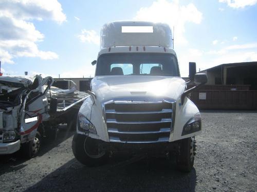 FREIGHTLINER CASCADIA 126