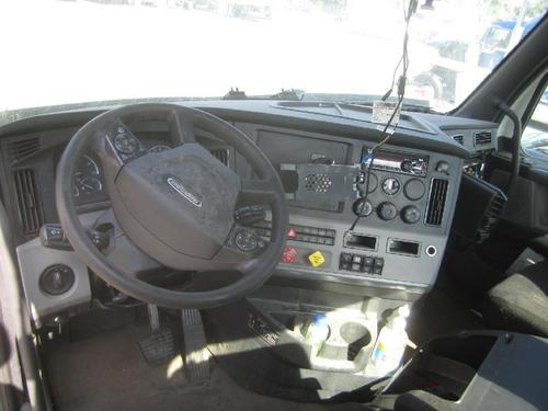 FREIGHTLINER CASCADIA 126