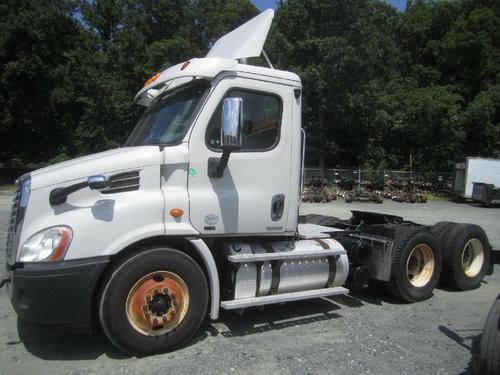 FREIGHTLINER CASCADIA 113