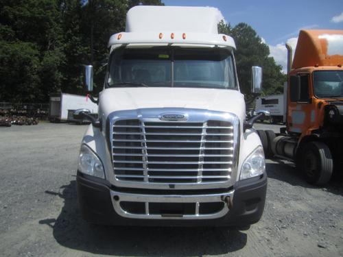 FREIGHTLINER CASCADIA 113