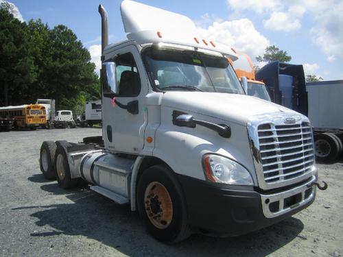 FREIGHTLINER CASCADIA 113
