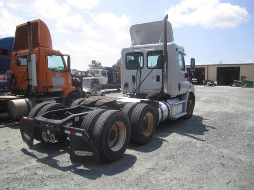 FREIGHTLINER CASCADIA 113