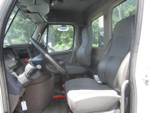 FREIGHTLINER CASCADIA 113