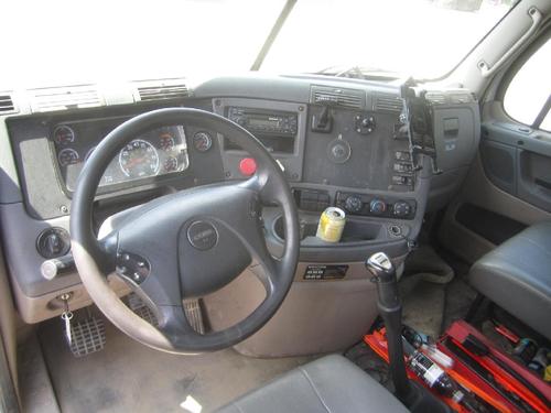 FREIGHTLINER CASCADIA 113