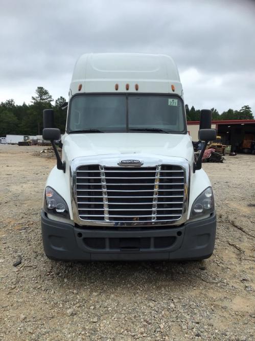 FREIGHTLINER CASCADIA 125