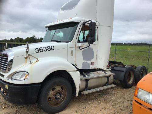 FREIGHTLINER COLUMBIA 120