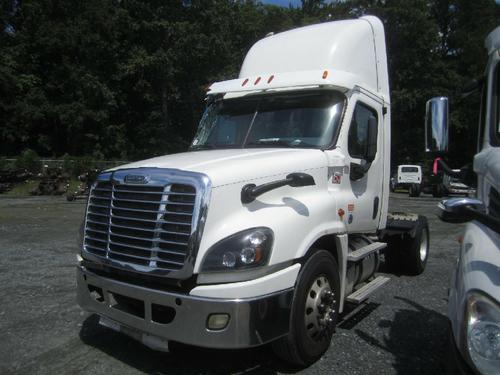 FREIGHTLINER CASCADIA 113