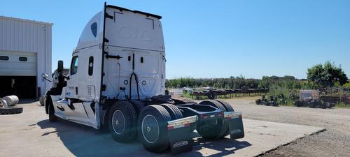 FREIGHTLINER CASCADIA 126