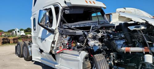 FREIGHTLINER CASCADIA 126