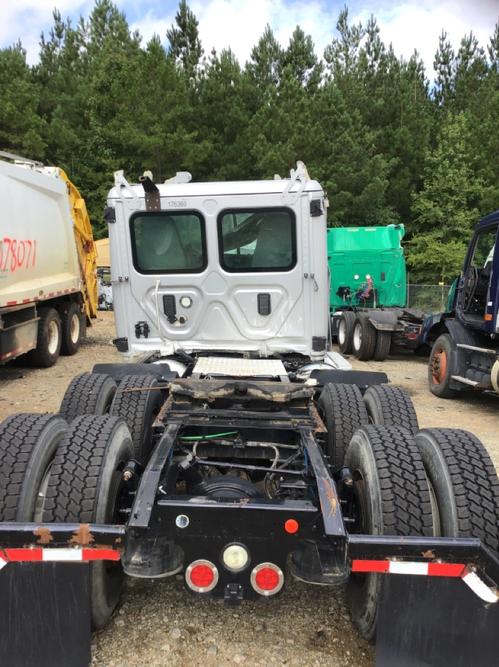 FREIGHTLINER CASCADIA 125