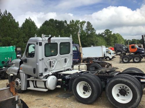 FREIGHTLINER CASCADIA 125