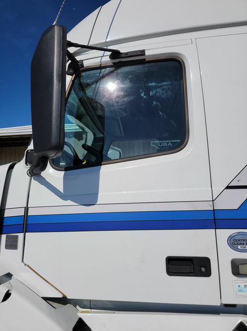 VOLVO VNL
