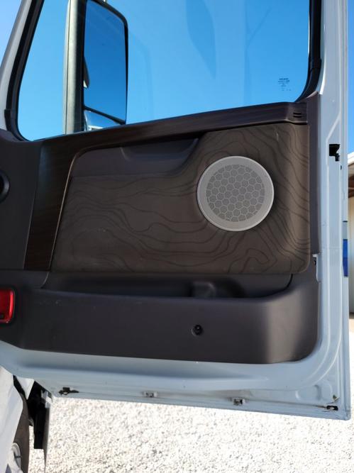 VOLVO VNL