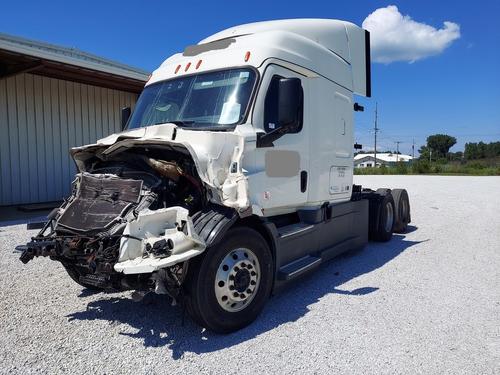 FREIGHTLINER CASCADIA 116