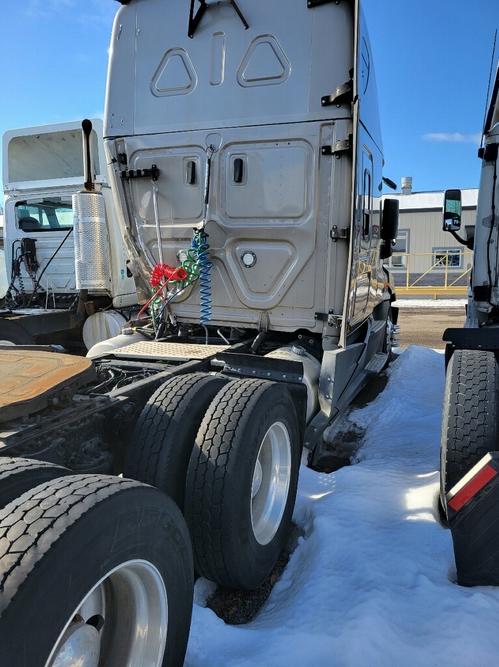FREIGHTLINER CASCADIA 125BBC