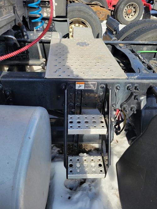 FREIGHTLINER CASCADIA 125BBC