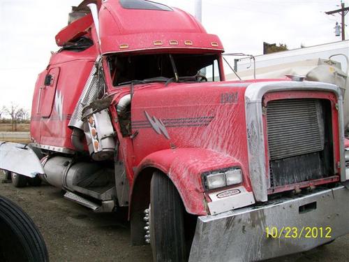 FREIGHTLINER FLD132 CLASSIC XL