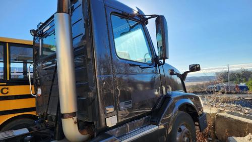 VOLVO VNL