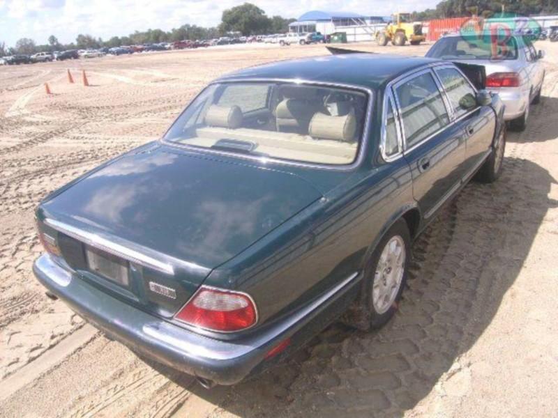 JAGUAR XJ8