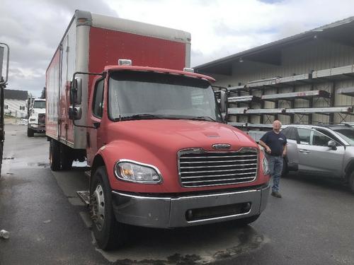 FREIGHTLINER M2-106