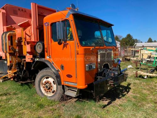 PETERBILT 320