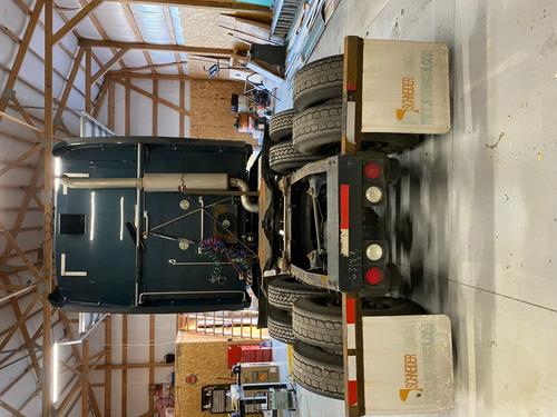 Peterbilt 387
