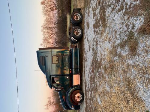 Peterbilt 387