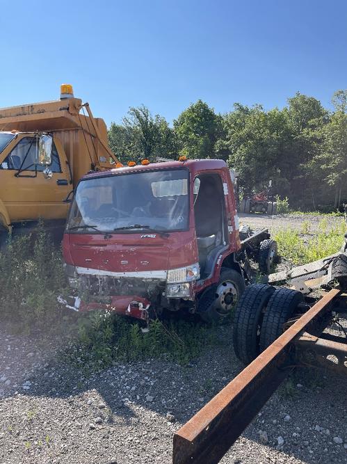 MITSUBISHI FUSO FE180