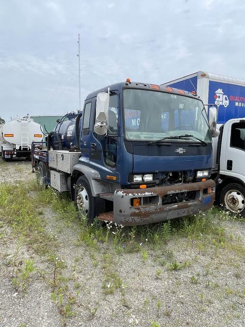 CHEVROLET T7500