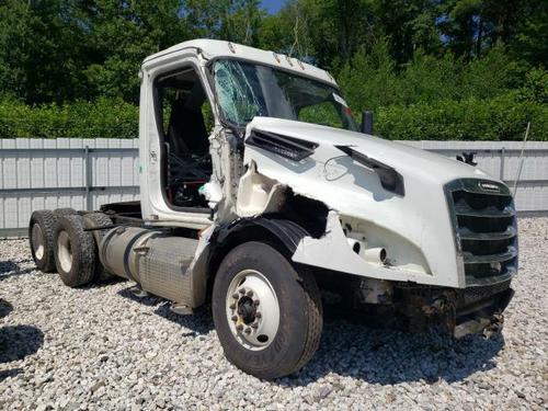 FREIGHTLINER CASCADIA